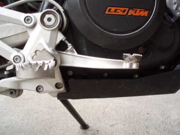 "Bear trap" 3cm lower Rallye-footpegs for all KTM 690, 790, 890