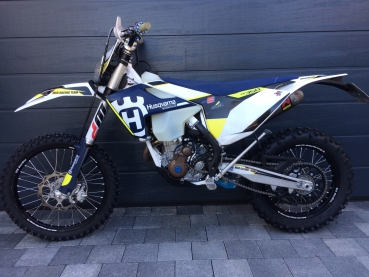 "Bärenfallen" - 3cm Tiefere VA-Rallye-Fußrasten Super Heavy Duty für Husqvarna TE / FE ab 2017 - 2023