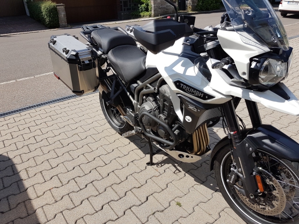 "Bärenfallen" - Tiefere VA-Rallye-Fußrasten Triumph Tiger EXPLORER